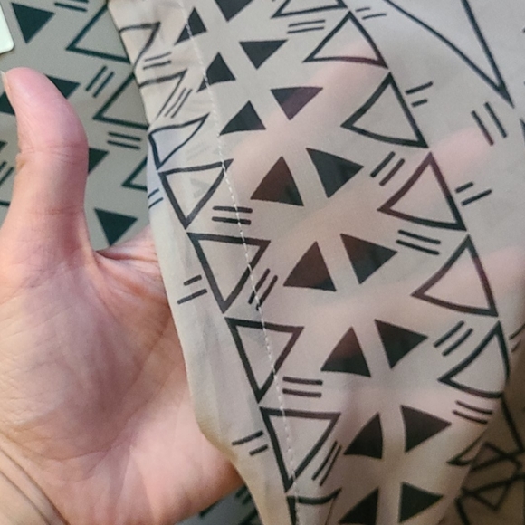 Sheer Geometric Short Kimono ~NWT - Picture 4 of 4